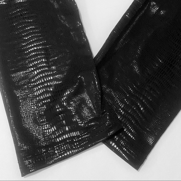 SNAKESKIN LEGGINGS-FAUX LEATHER LOOK ALIKE ✨NEW BLACK-BOUTIQUE‎ - Picture 9 of 11